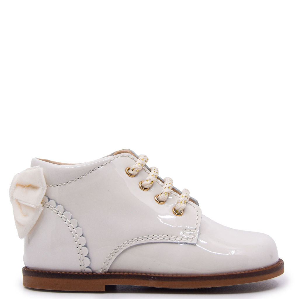 Beberlis Off White Patent Bow Baby Bootie-Tassel Children Shoes