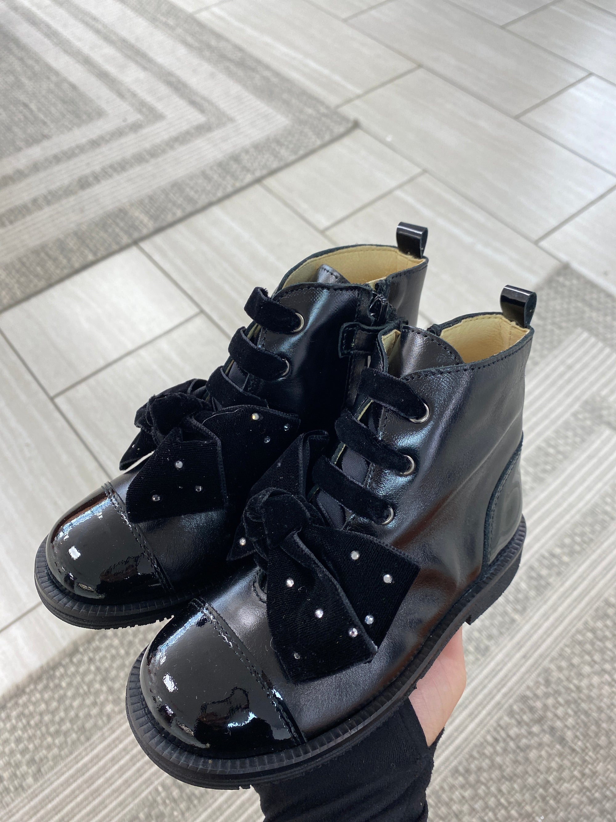 Andanines Black Patent Captoe Bow Bootie-Tassel Children Shoes