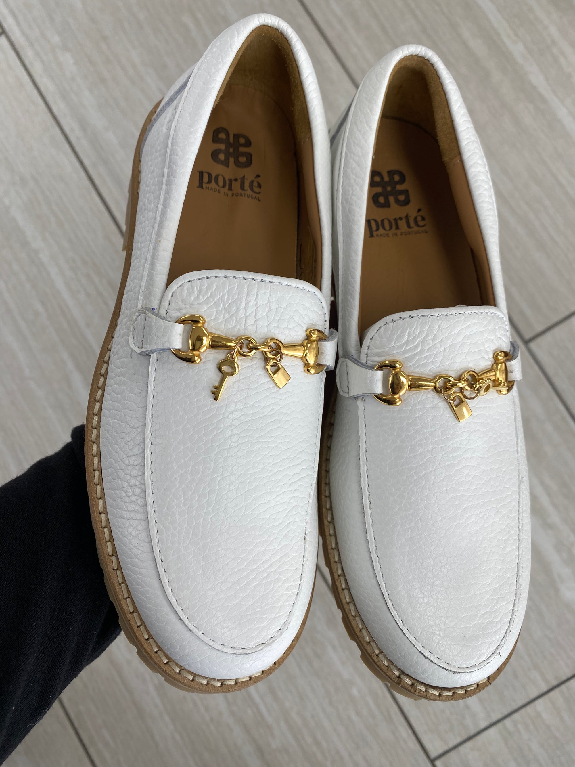 Porte White Pebbled Charms Chunky Loafer-Tassel Children Shoes